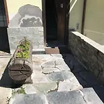 Tiny Charming Close To The Slopes Apartamento *