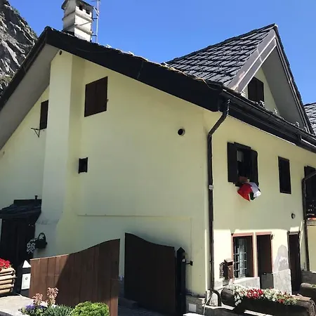 Tiny Charming Close To The Slopes Apartament