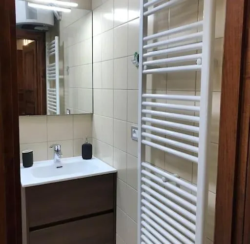 Tiny Charming Close To The Slopes Apartament